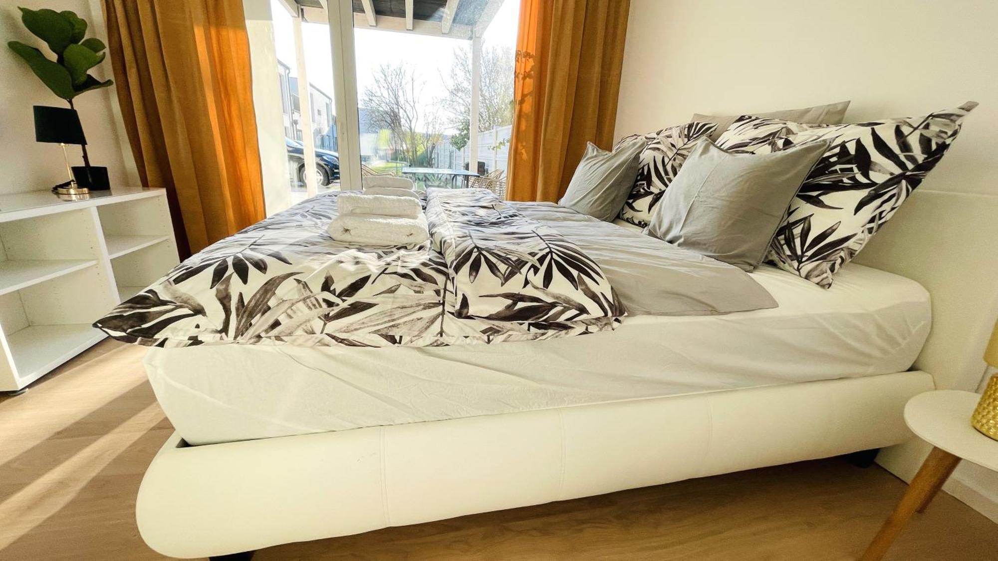House Flow, 3 Room, Free 2 Parking Bratislava Exterior foto