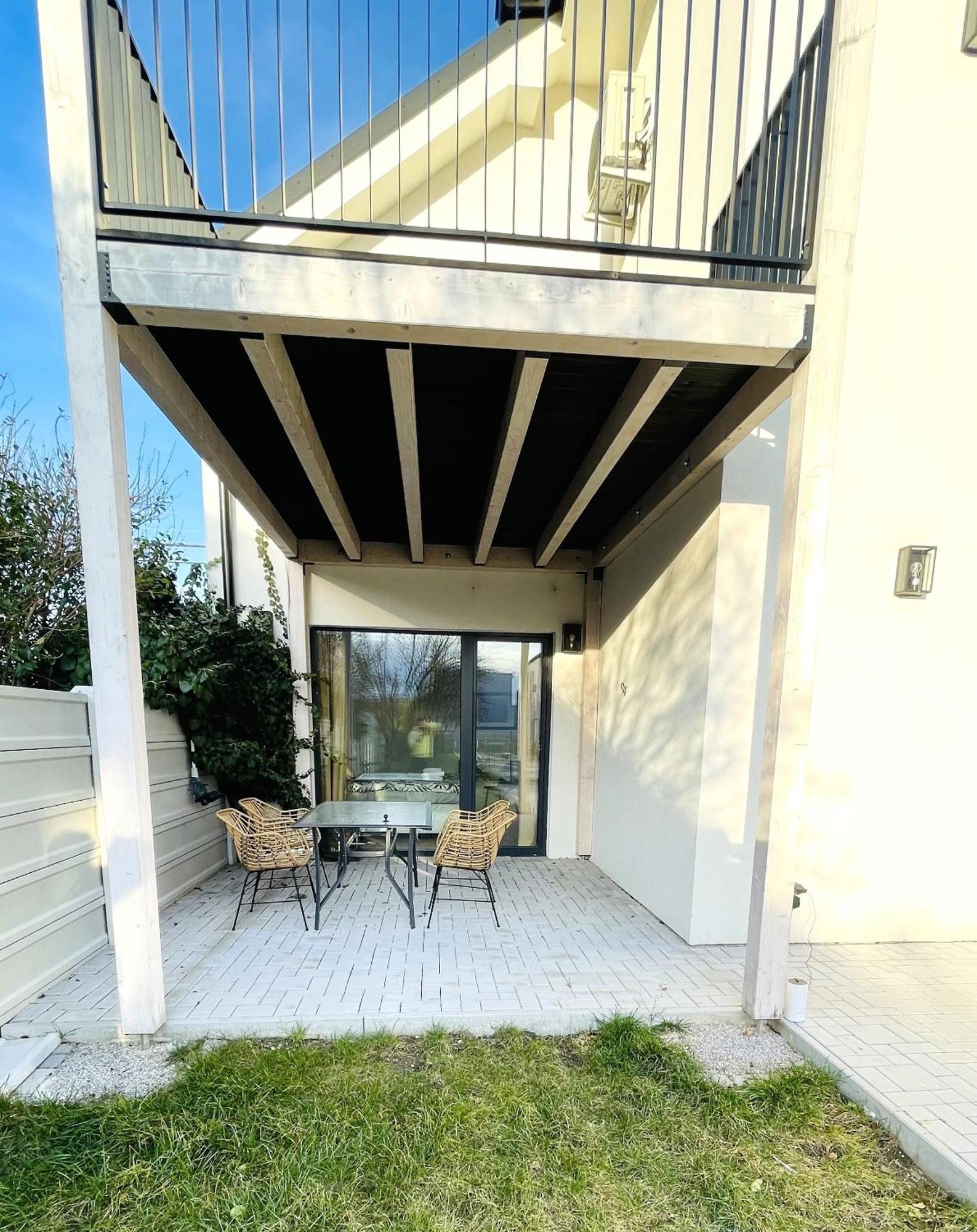 House Flow, 3 Room, Free 2 Parking Bratislava Exterior foto