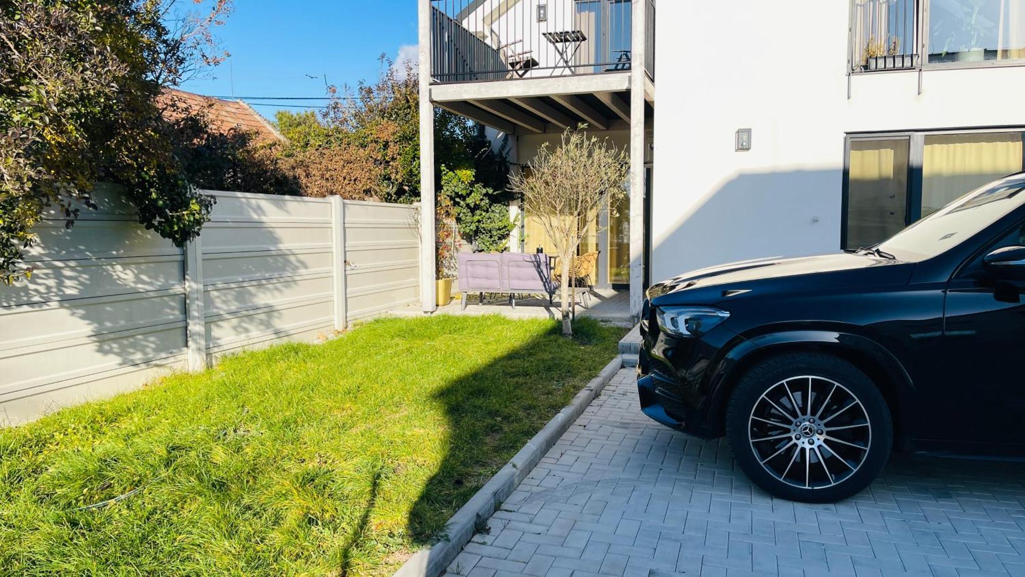 House Flow, 3 Room, Free 2 Parking Bratislava Exterior foto