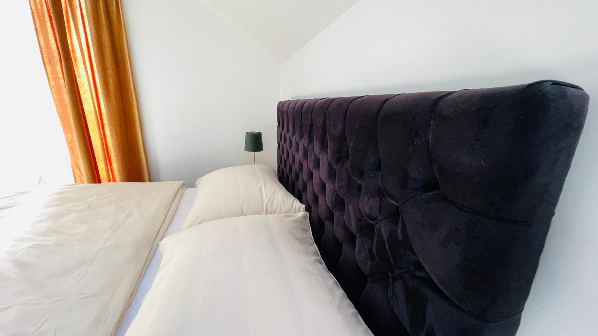 House Flow, 3 Room, Free 2 Parking Bratislava Exterior foto